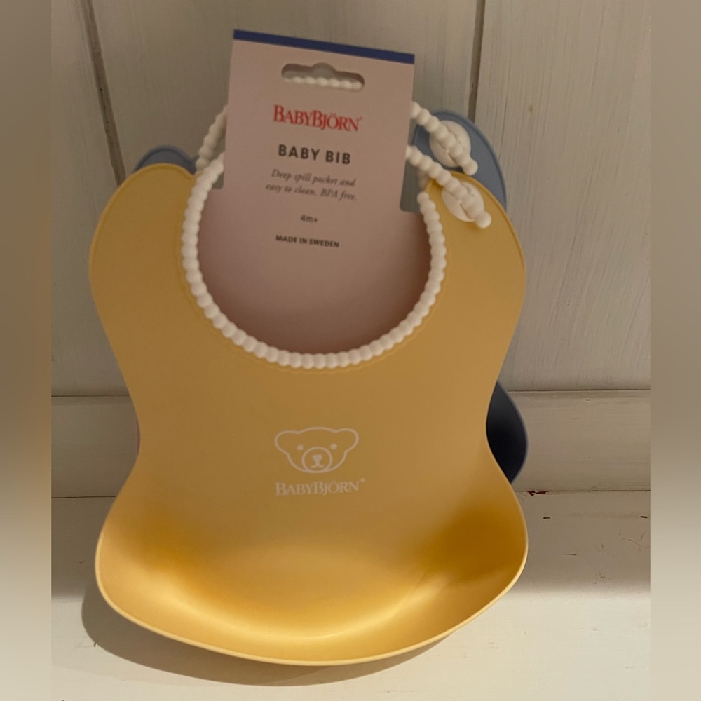 NEW BabyBjorn 2-Piece Baby Bibs Powder blue and yellow